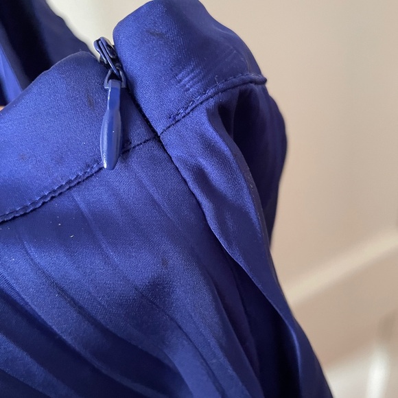 BLUE SLIKY SKIRT - Picture 4 of 4